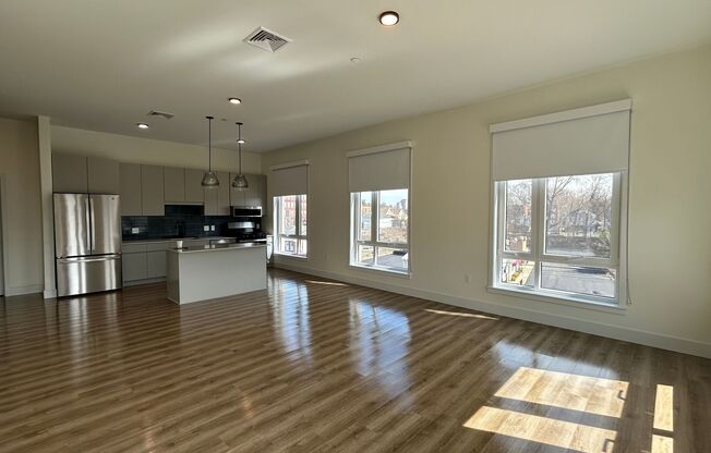 3 beds, 2 baths, 1,300 sqft, $3,629, Unit 365