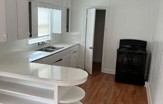 1 bed, 1 bath, 760 sqft, $695, Unit Rear