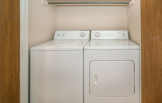 The Pointe Apartments El Paso Washer and Dryer
