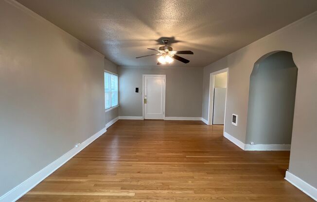 1 bed, 1 bath, $1,595, Unit 16