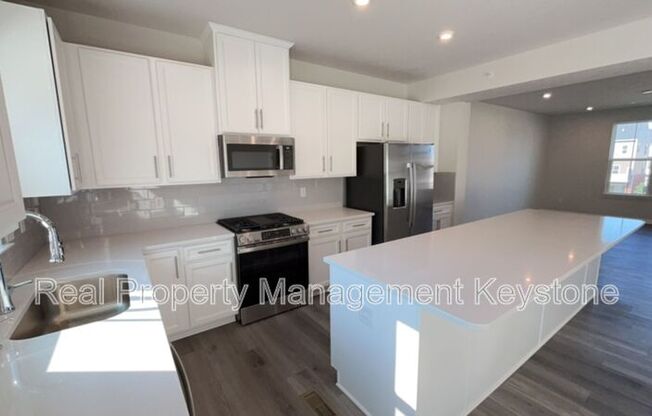 414 NOLAN CIR