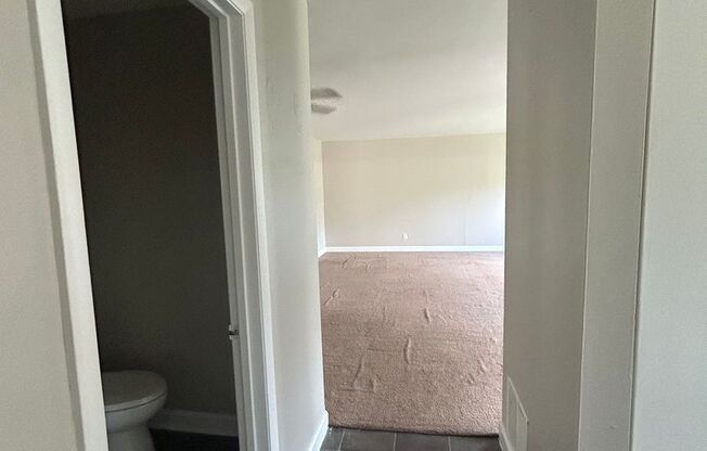 3 beds, 2.5 baths, 1,636 sqft, $1,379, Unit 729