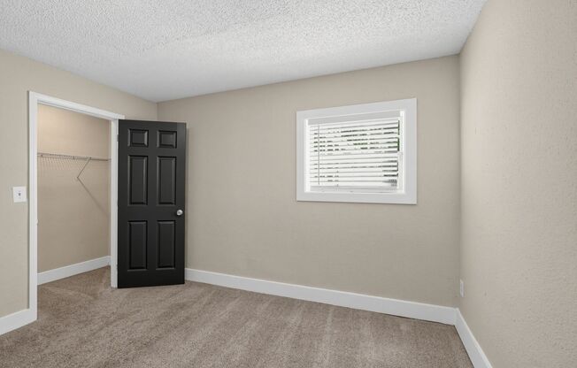 2 beds, 1 bath, 800 sqft, $1,230, Unit 1462-A7