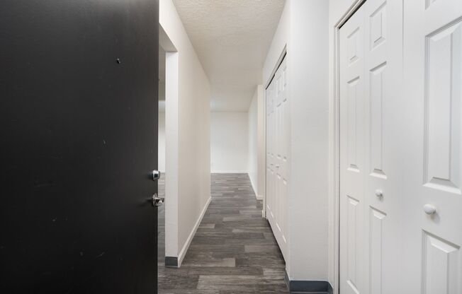 2 beds, 1 bath, 850 sqft, $1,550, Unit 750