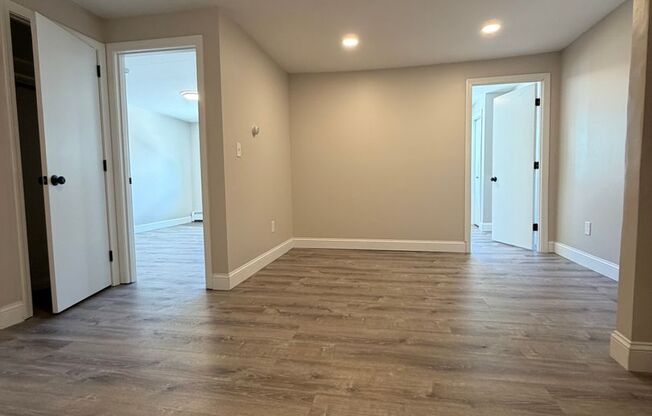 2 beds, 1 bath, 800 sqft, $1,925, Unit 134-19