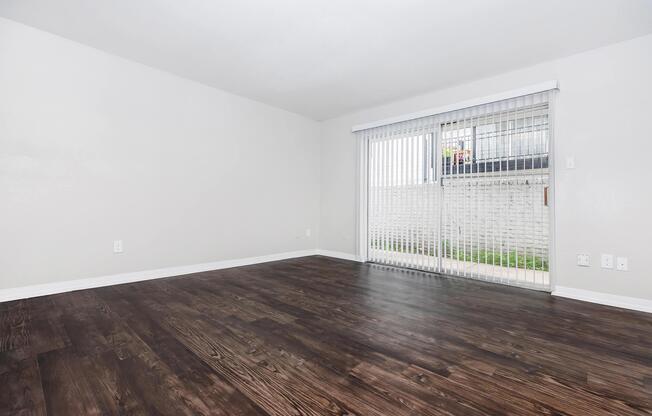 2 beds, 2 baths, 1,035 sqft, $1,369