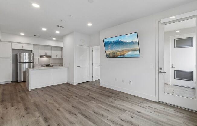 2 beds, 2 baths, 805 sqft, $2,795, Unit 4102