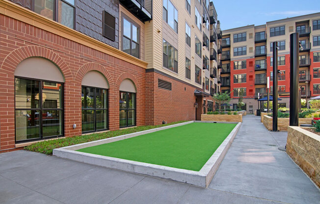 Gatsby Greenspace, apartments for rent Minneapolis, Dean Weidner Real Estate