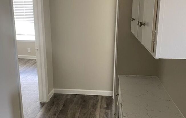 3 beds, 2 baths, 1,000 sqft, $1,718, Unit 1809-208