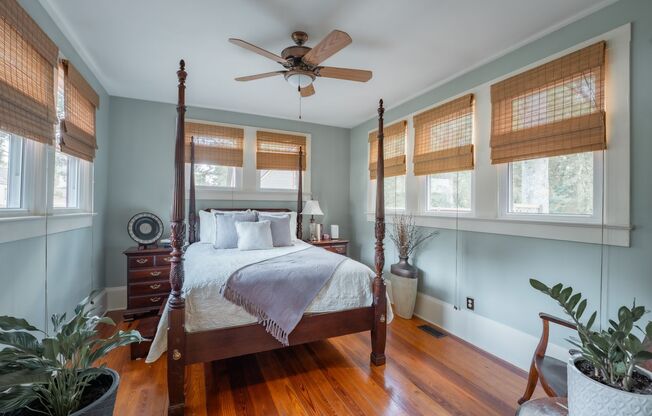 3 beds, 2 baths, $3,500