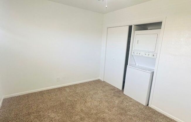 2 beds, 1 bath, 802 sqft, $1,995, Unit A225