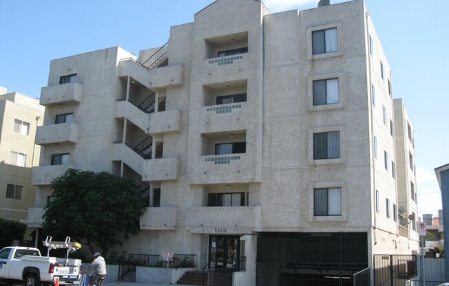 1210 VENICE BLVD
