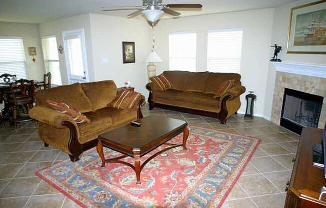 4 Bedroom Home in Northeast Austin!