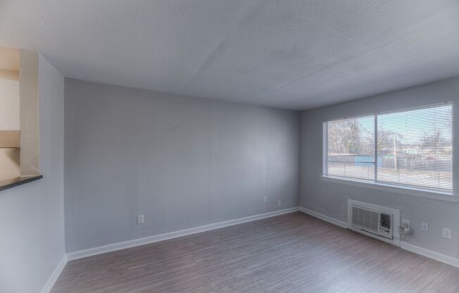 1 bed, 1 bath, 500 sqft, $850, Unit 02J