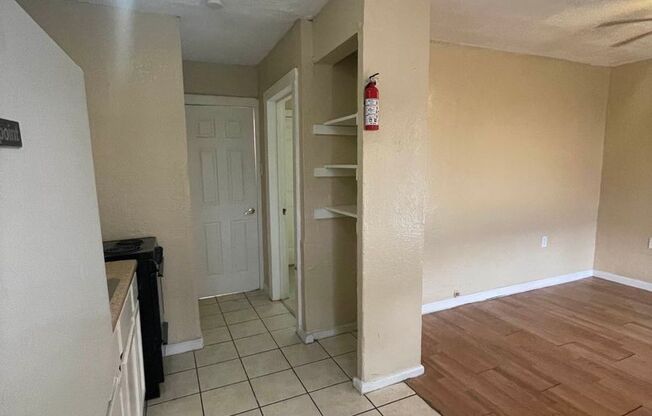 1 bed, 1 bath, $649, Unit 16