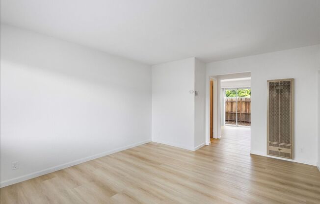 1216 Regent St. #D - 2 bedroom | 1.5 bath | Townhouse style apartment