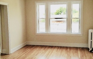 3806 W Irving Park Rd