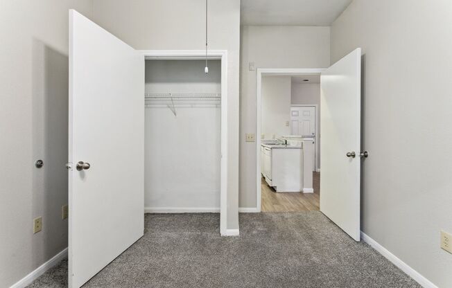 2 beds, 1 bath, 787 sqft, $1,310