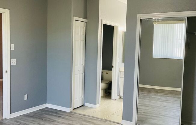 2 beds, 2 baths, 1,087 sqft, $1,450, Unit 1117 Unit 4