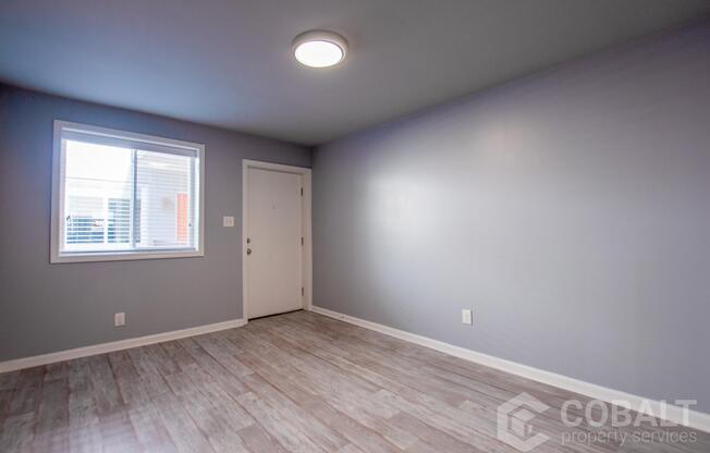 271 GLN IRIS DR NE