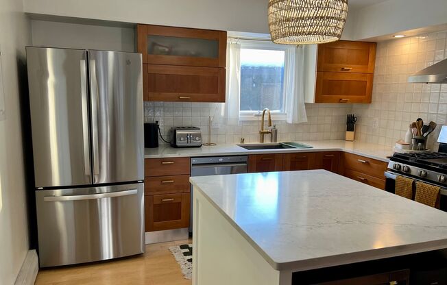 Available in July! Pet Friendly Fully Furnished Townhouse close to Hospitals, UAA