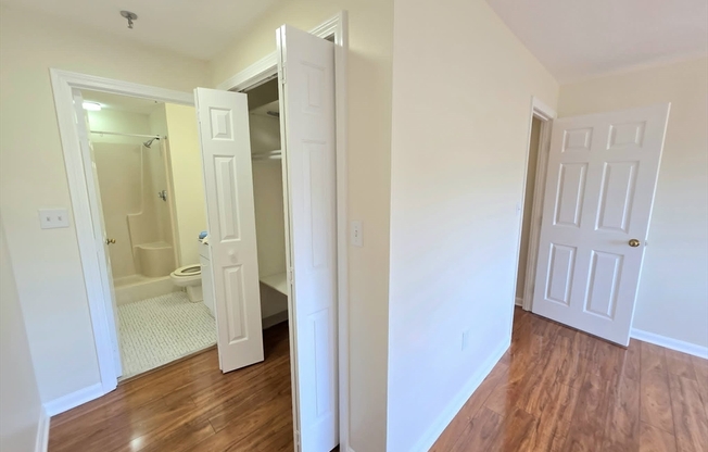 2 beds, 2 baths, 861 sqft, $2,450, Unit 407