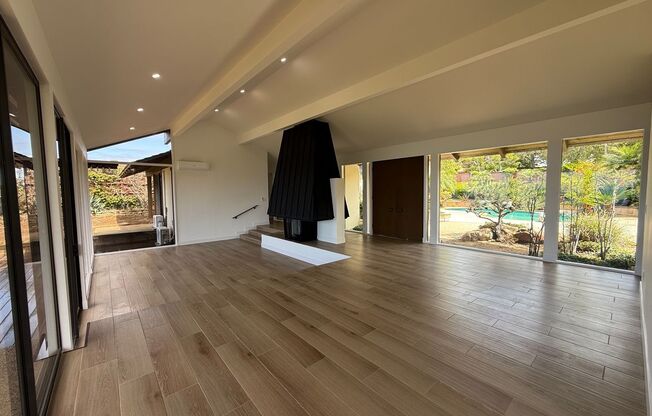 Newly Renovated 4 Bedroom Residence in La Jolla
