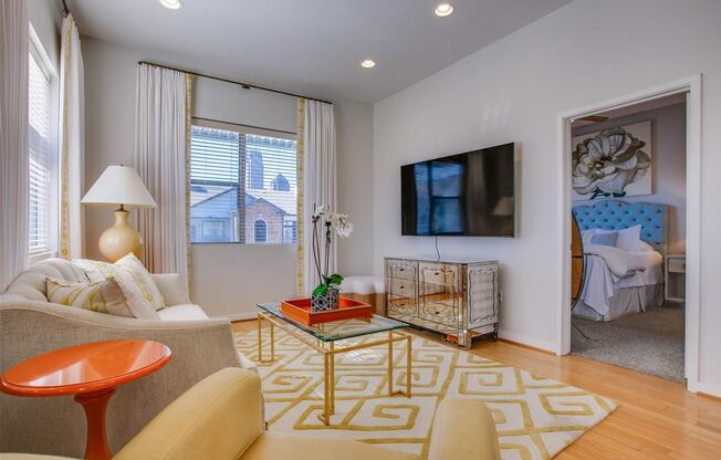 1 bed, 1 bath, $1,700, Unit # 2B