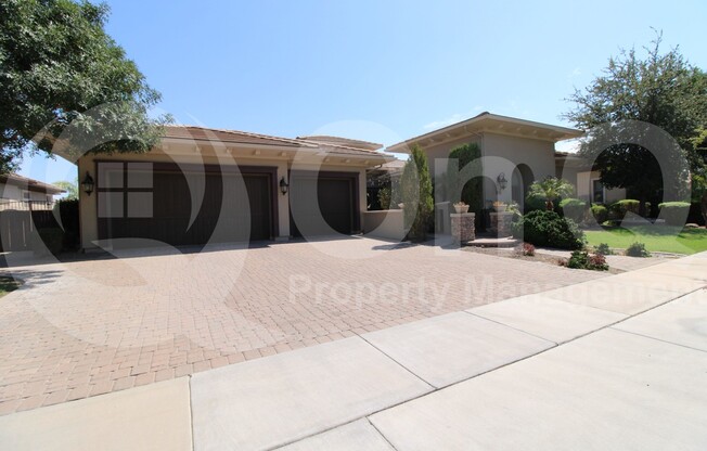291 W YELLOWSTONE WAY
