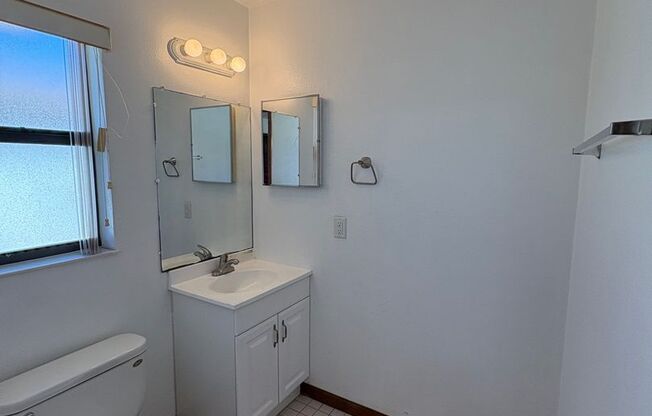 4 beds, 2.5 baths, $1,800, Unit # U 1