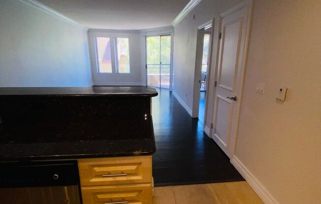 1 bed, 1 bath, $1,700, Unit 316