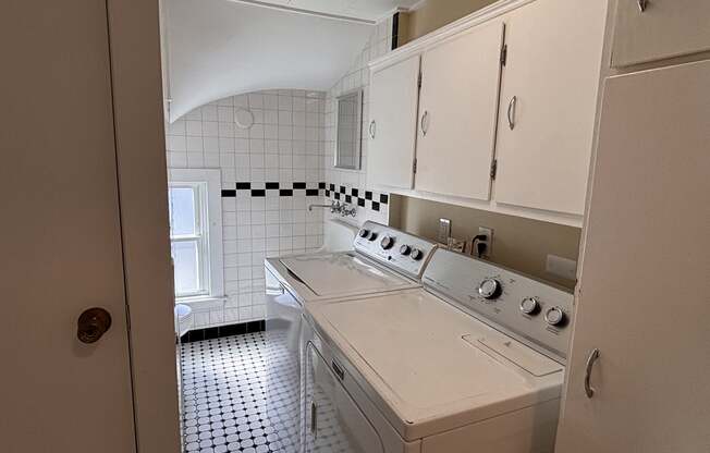 2 beds, 1.5 baths, 1,500 sqft, $3,000, Unit 2