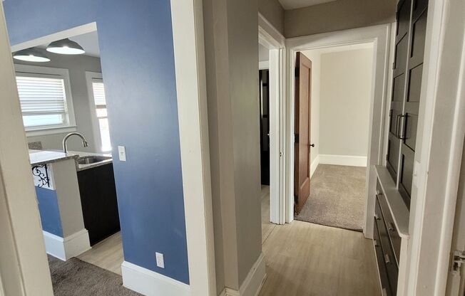 2 beds, 1 bath, $1,350, Unit Up