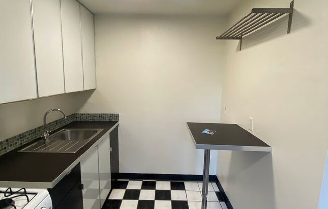 Studio, 1 bath, 500 sqft, $929, Unit 3611-024
