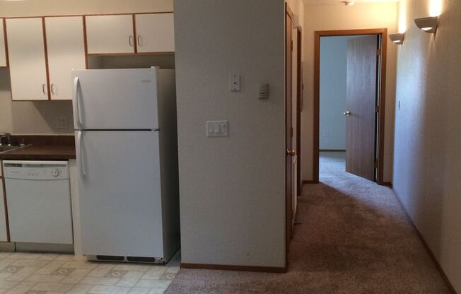 1 bed, 1 bath, 683 sqft, $820