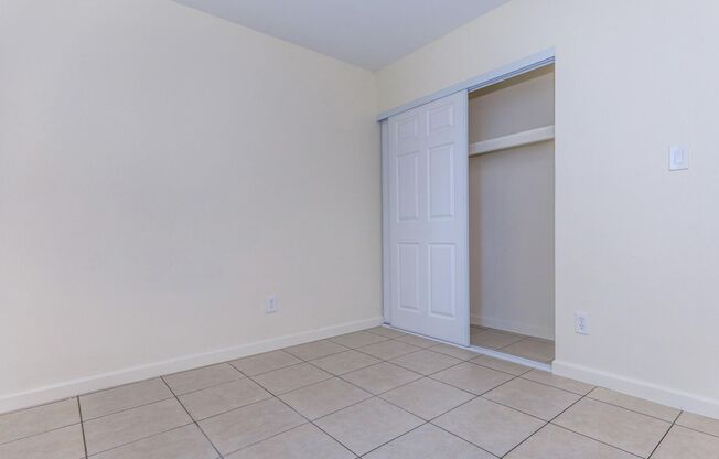2 beds, 1 bath, 780 sqft, $1,230, Unit 1064