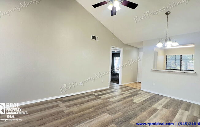 2 beds, 1 bath, 823 sqft, $974, Unit 323