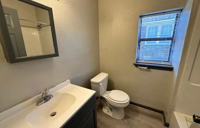 3 beds, 1 bath, $1,300