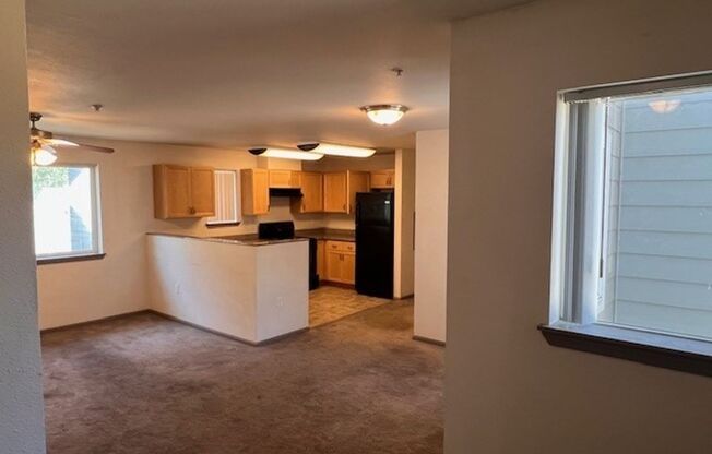 2 beds, 2 baths, $1,550, Unit 206