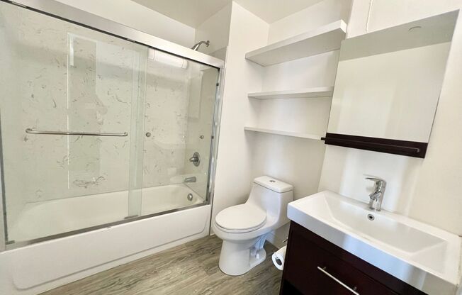 1 bed, 1 bath, 575 sqft, $3,525, Unit 480 Potrero Ave, Unit 506