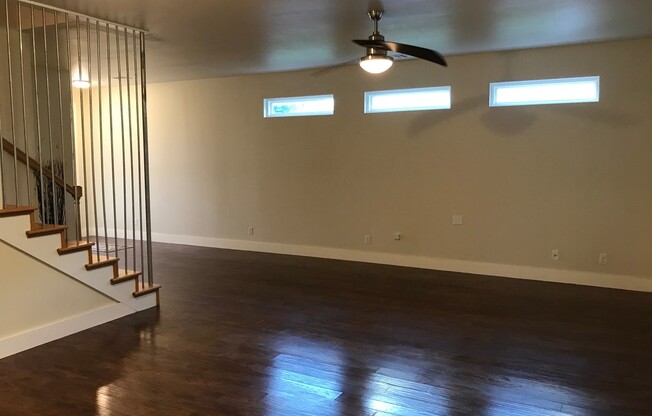 2 beds, 2.5 baths, 1,156 sqft, $1,600