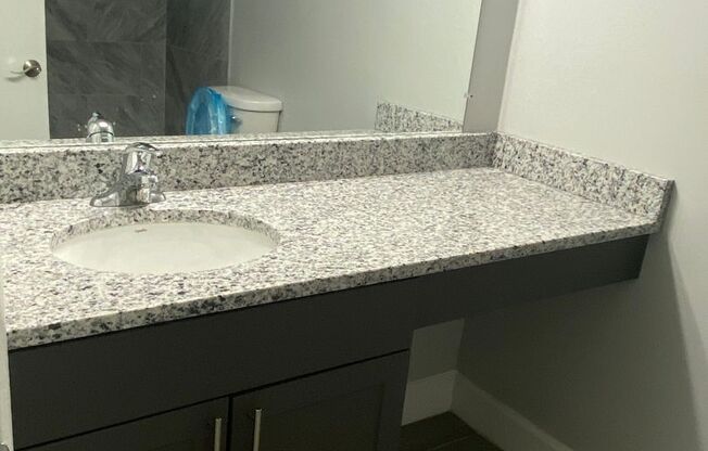 2 beds, 1.5 baths, 1,050 sqft, $2,025, Unit 3402 #102