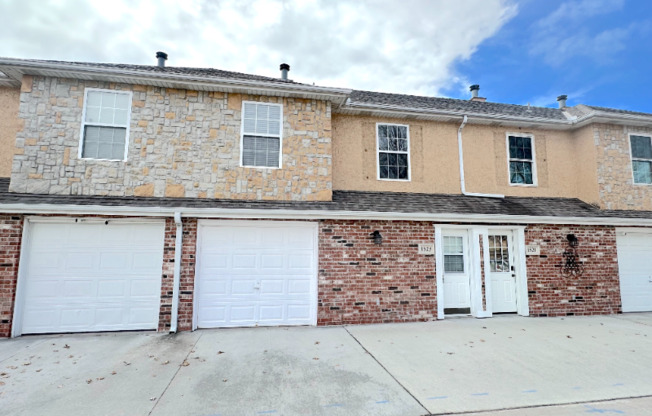 1523 E 120 ST