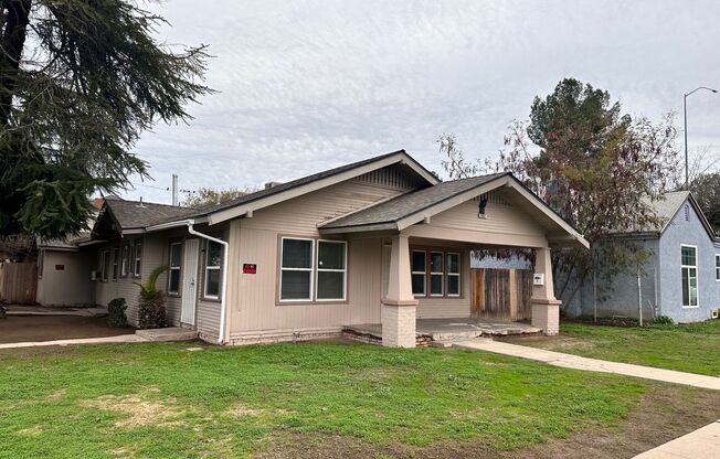 2901 E. Olive Ave.
