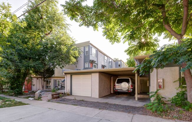 2 beds, 1 bath, 690 sqft, $1,700, Unit 300