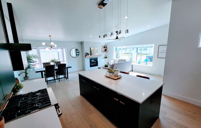 ABSOLUTELY UNBELIEVABLE NEW HIGH END CUSTOM HOME!