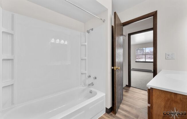 2 beds, 1.5 baths, 884 sqft, $1,275, Unit 101