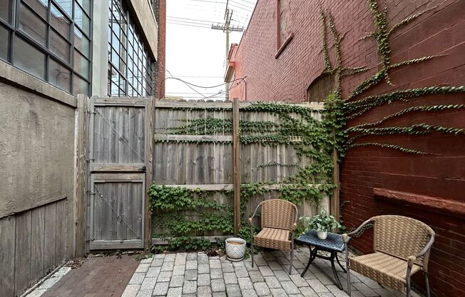 3 beds, 3 baths, $2,500, Unit 107 - C
