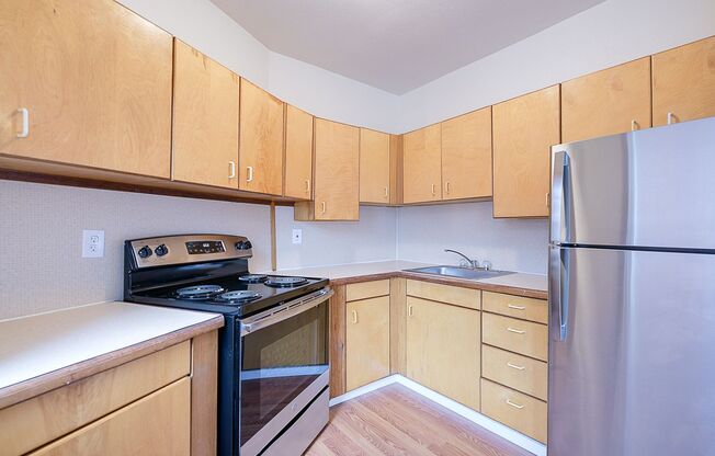 Studio, 1 bath, 400 sqft, $1,150, Unit C12