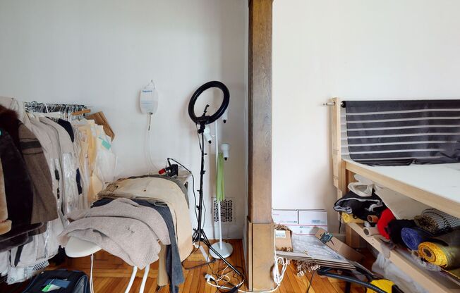 2 beds, 1 bath, $1,995, Unit Unit 2 (1st Fl)